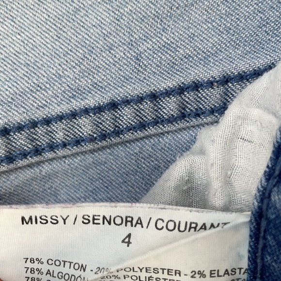 Anne Klein Jeans capris. - Picture 3 of 3